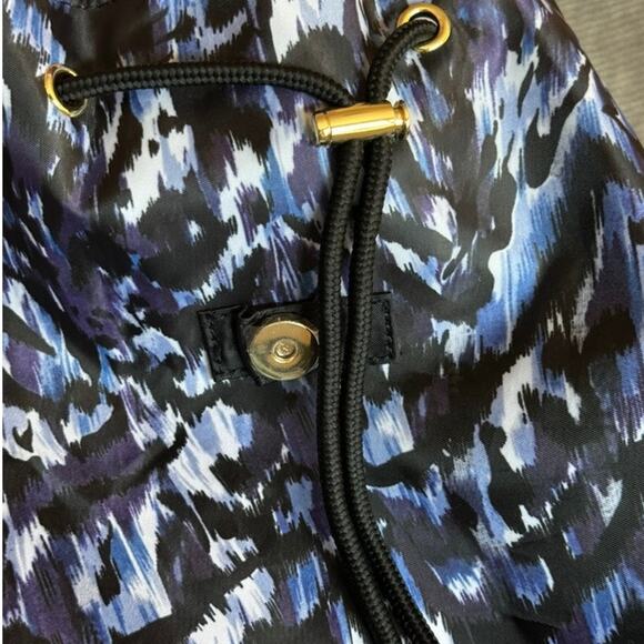 TED BAKER Medium Backpack Packable Women's Blue Nylon Animal Print Nillana NWOT - Picture 8 of 10